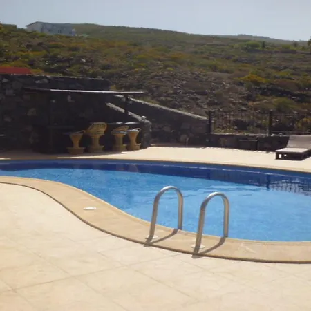 El Mirador 6 Bedrooms *